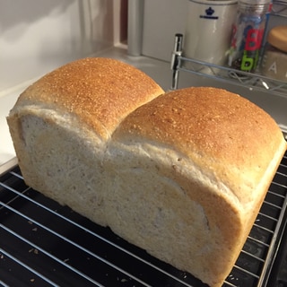 自家製天然酵母の体に優しい食パン（１斤分）
